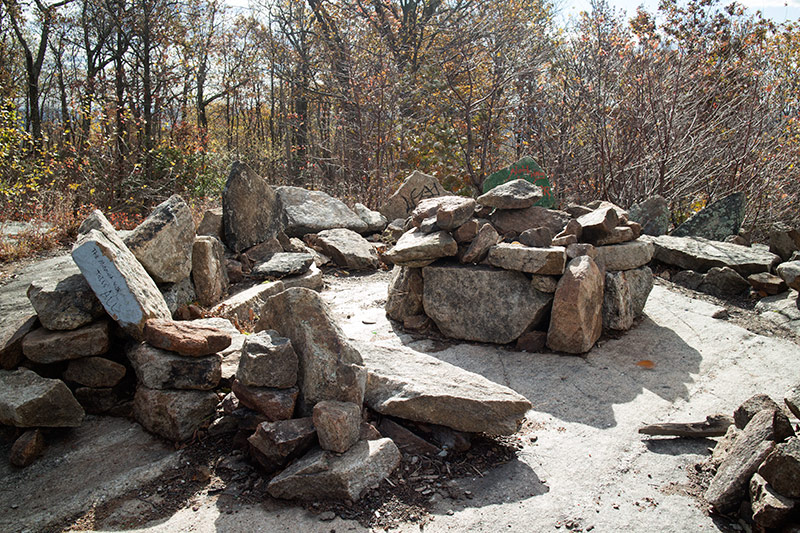 Torne Mountain and Osio Rock | njHiking.com