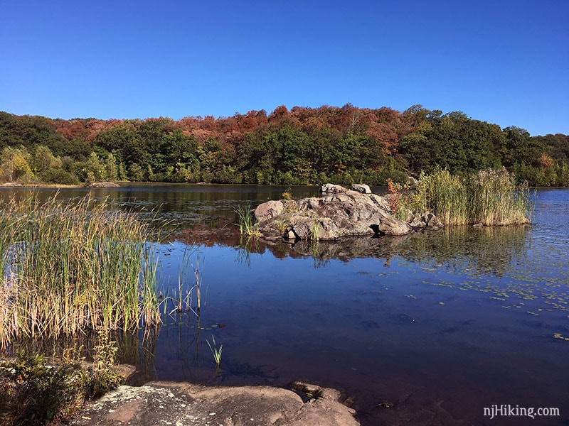 Apshawa Preserve njHiking.com