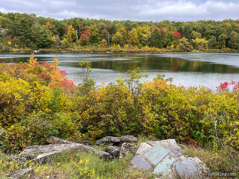 Buttermilk Falls, Crater Lake, Hemlock Pond | njHiking.com