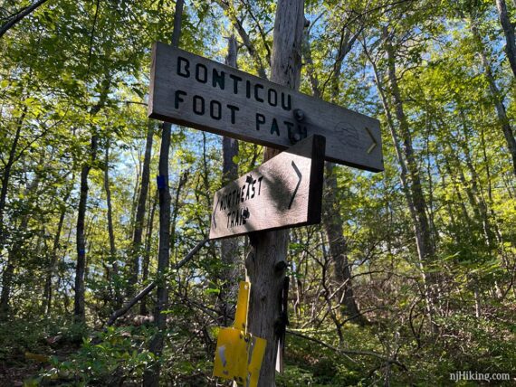 Trail intersection sign for Northeast and Bonticou Foot Path.