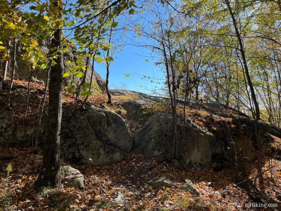 Small scramble to Overlook Rock.