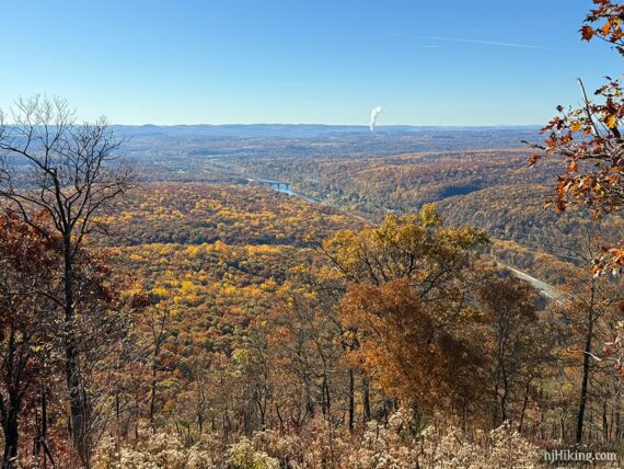 View of fall foliage in New Jersey around the Delaware River.